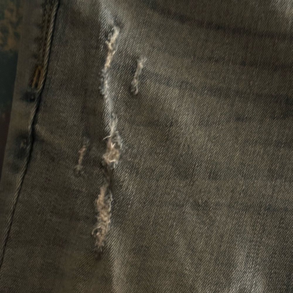 EUC Studio Blue Women’s Distressed Jeans - Picture 3 of 4